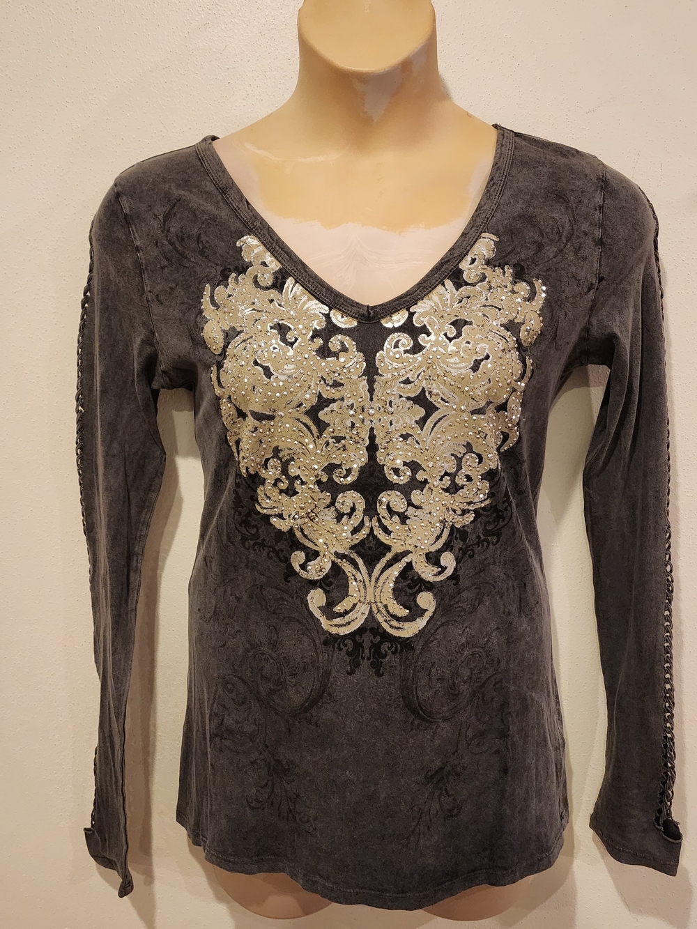 NWT Maurices Charcoal V-Neck Long Sleeve Top with Gold Sequin Motif